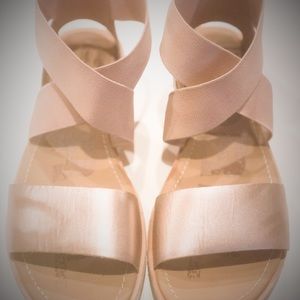NEW SOREL Rose Sandals